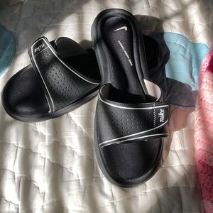 Nike slides